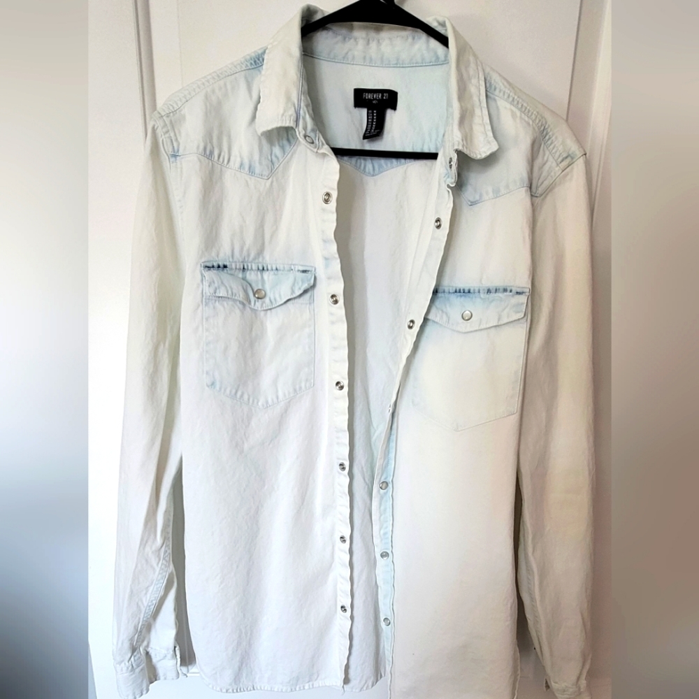 Forever 21 White Wash w/ Blue Med Button Up